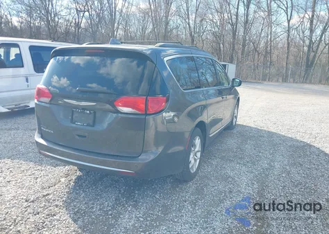 2017 Chrysler Pacifica Touring-L from USA, damaged, VIN 2C4RC1BG8HR511083
